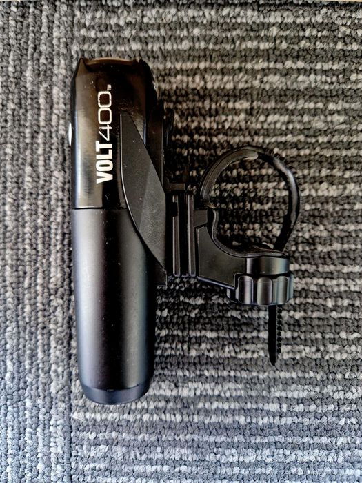 Lampka przednia CATEYE Volt 400