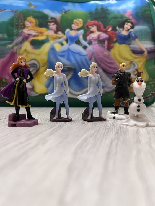 Іграшки кіндер сюрприз