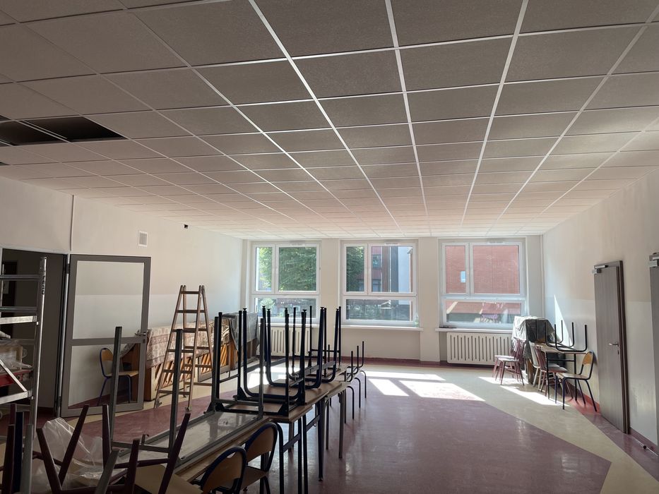 MONTAZ sufitow ARMSTRONG modulowe kasetonowe 60x60 AMF ROCKFON