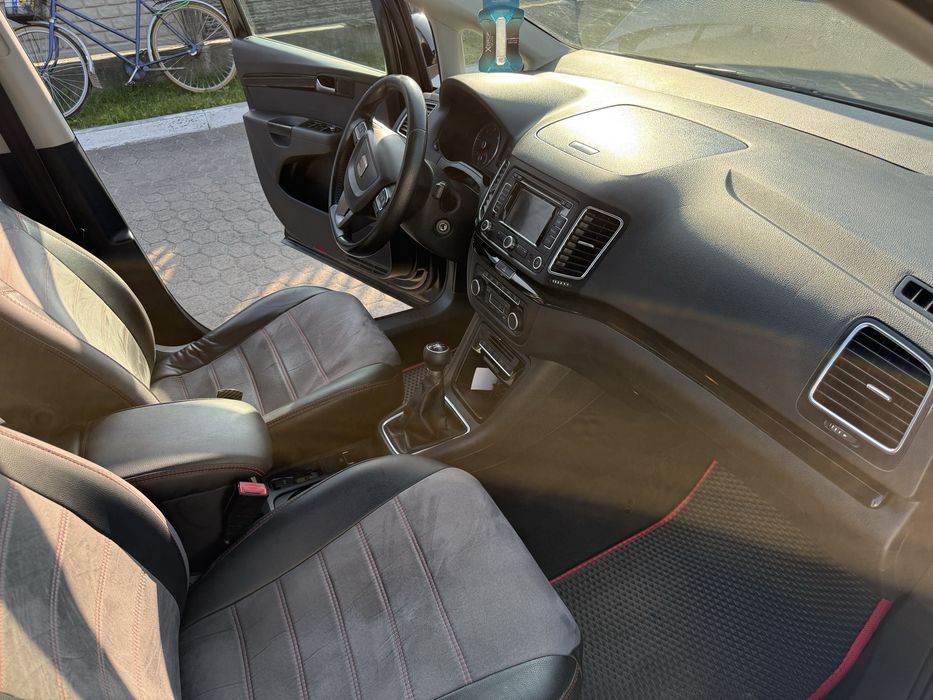 Seat Alhambra 2011 • 2.0 TDI • 7 місць