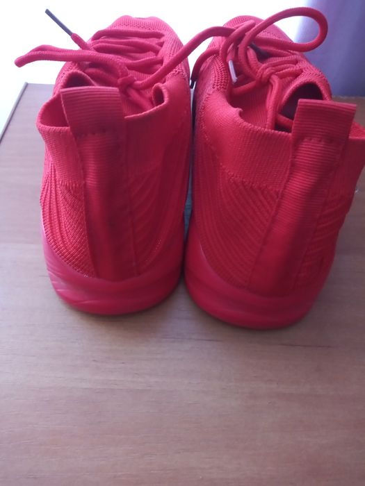 Кросівки 39 розмір