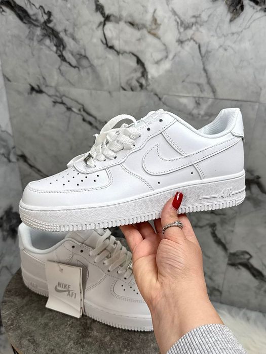 Знижка! Кросівки Nike Air Force 1 Classic White Low Найк Форси Білі Шкіра