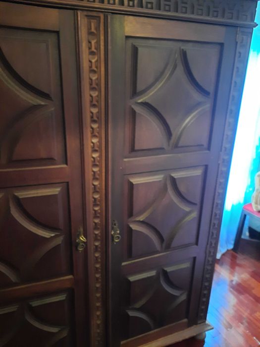 Vendo roupeiro antigo