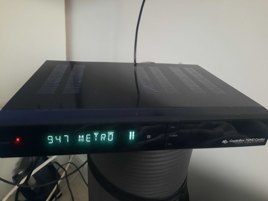 Tuner TV naziemnej i satelitarnej