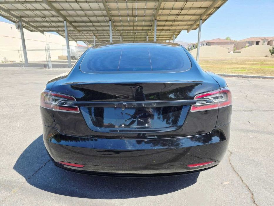 Tesla Model S 75D      2018