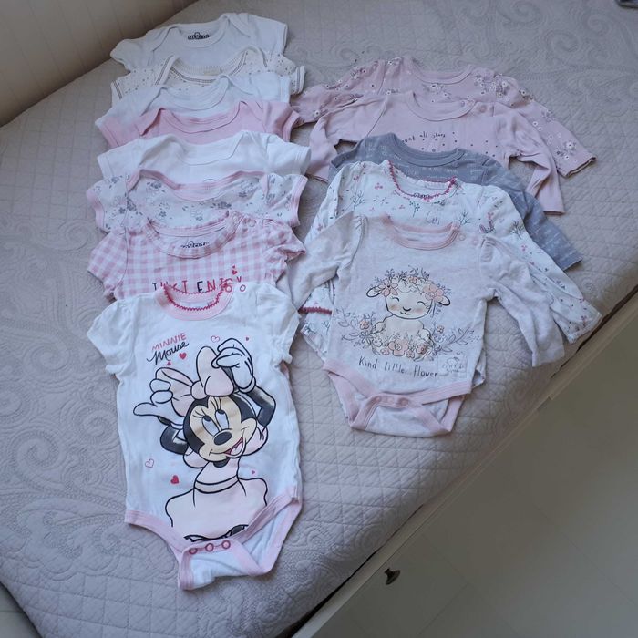 Kpl. 13 szt. body dla dziewczynki z krótkim i długim rękawem.