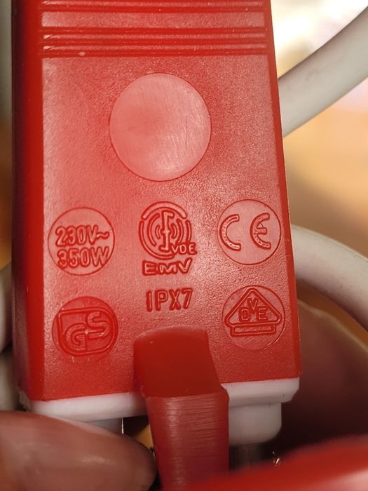 Grzałka elektryczna turystyczna ze szklanką w pokrowcu