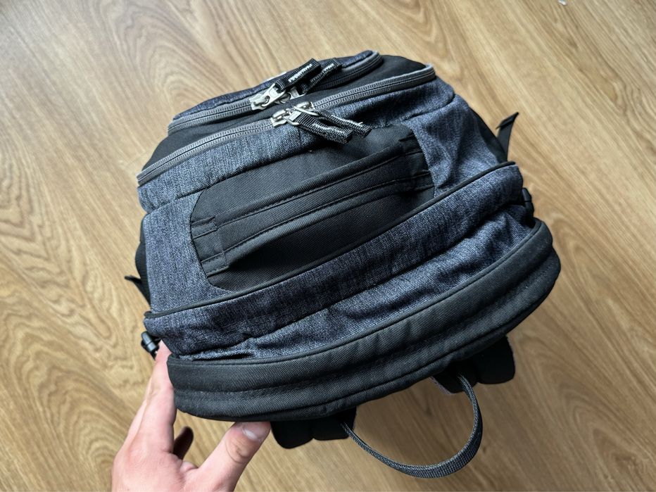 Міський трекинговий рюкзак портфель  Deuter Giga Pro Backpack