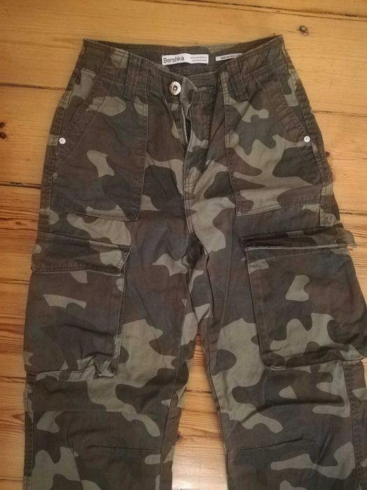 Spodnie damskie  płócienne Bershka Cargo melanż kaki 32 nowe