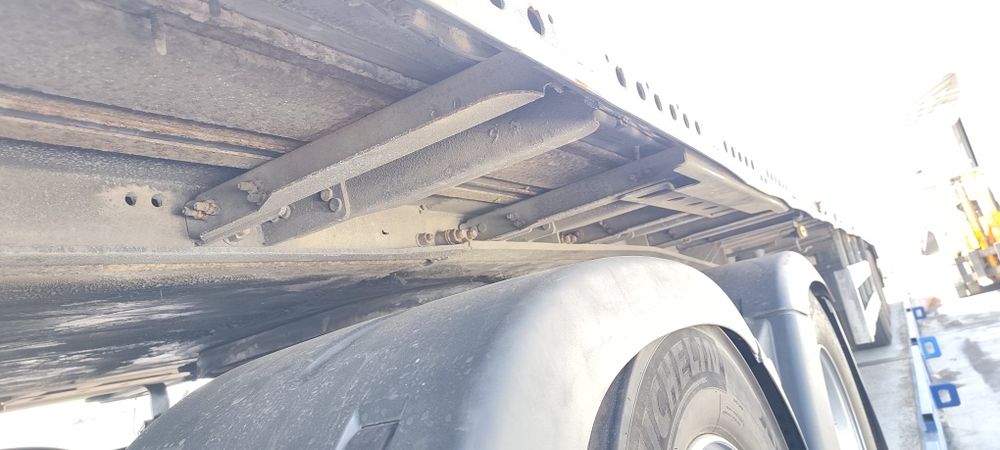 Трал полуприцеп платформа негабарит шміц