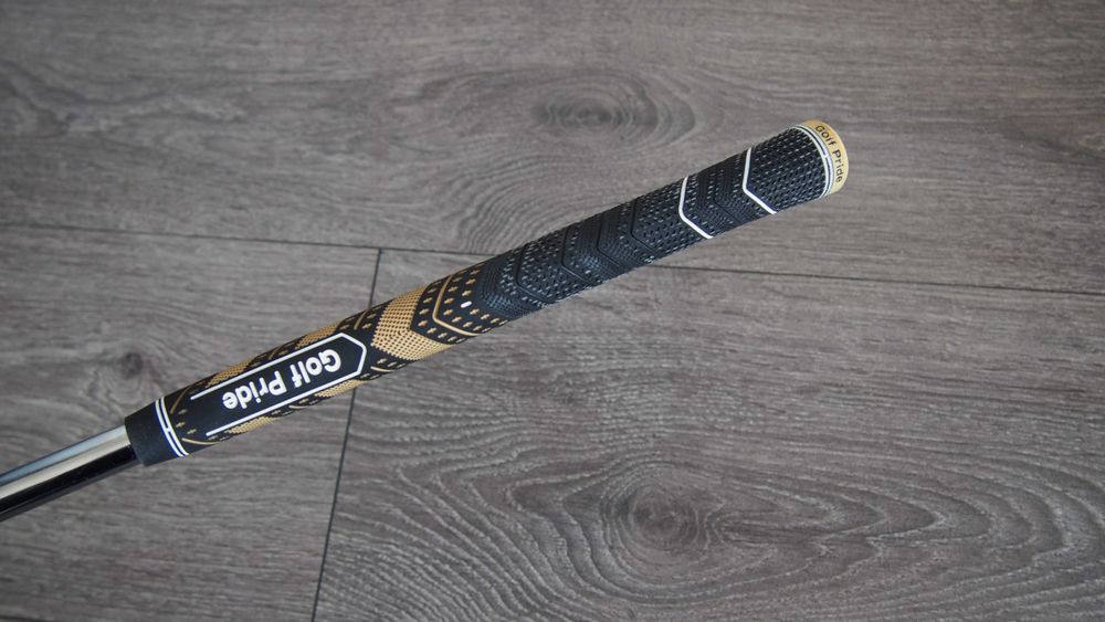 Maruman Majesty Shuttle Black IRON 7  do golfa - Marka premium +1 CAL