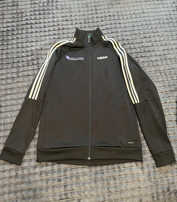 Кофта Адідас на замку