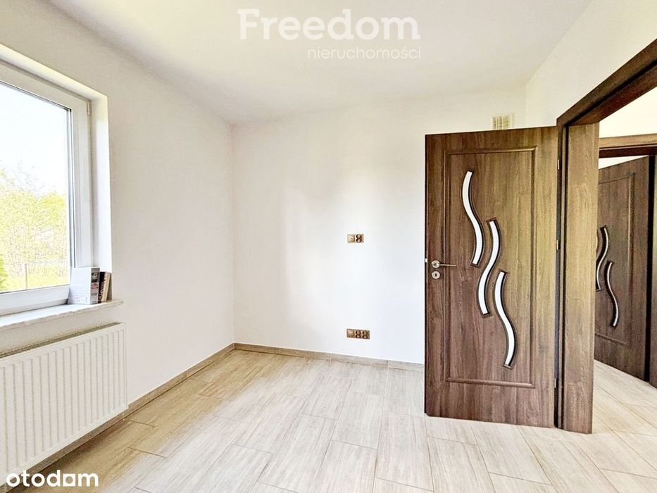 Nowy, parterowy dom + poddasze-na działce 1000 m2