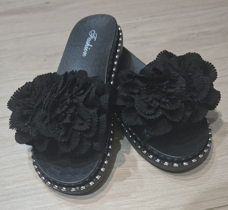 RÓŻNE KOLORY klapki kwiatki