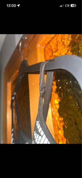 Kombinezon z regulowanymi ramiączkami