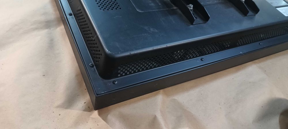 Monitor Samsung 32 Przemysłowy LAN/HDMI ,Athlon X2 Dual-Core  3 Sztuki