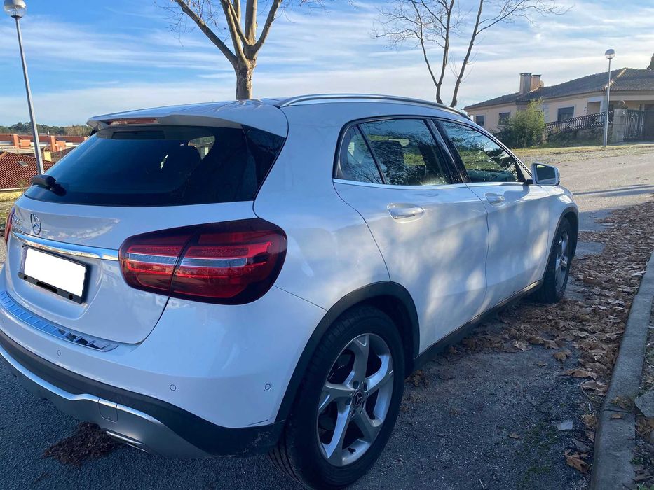 Mercedes-Benz GLA 200 d 7G-DCT