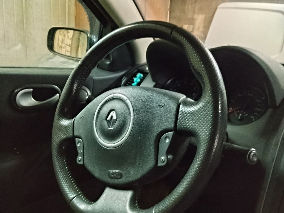 Renault Megane 2 2009r 1.6B+ LPG