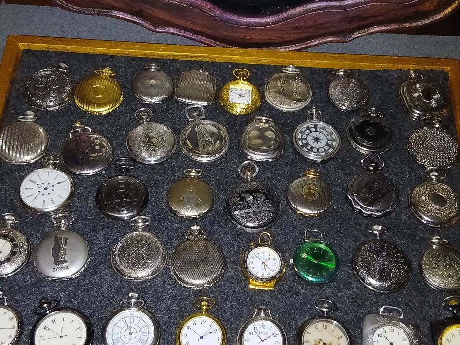 Coleção 70 Relógios de bolso  novos por 700 €