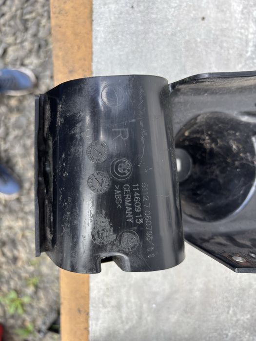 Кріплення заднього бампера бмв е60 е61 Крепление заднего бамперу bmw
