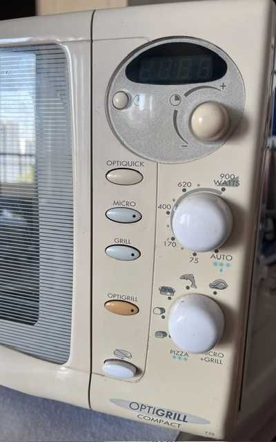 Microondas Moulinex com grelhador