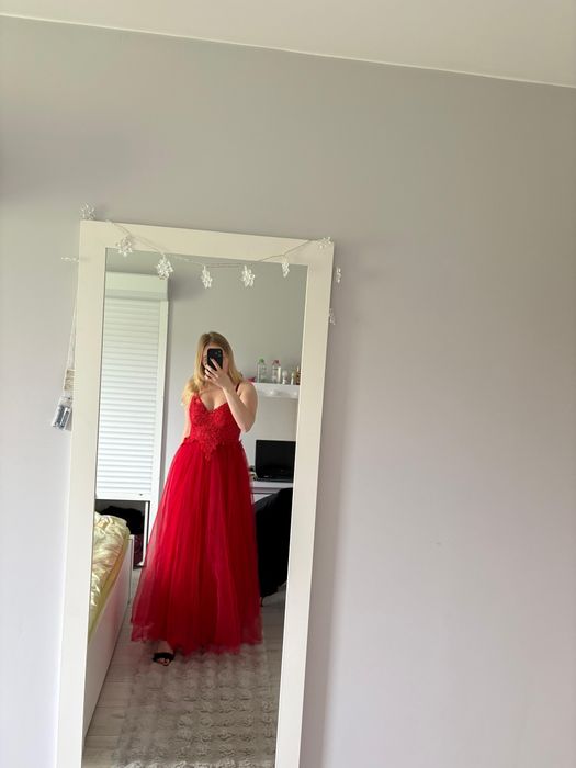 Sukienka na studniówkę