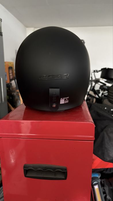 Capacete novo unisexo