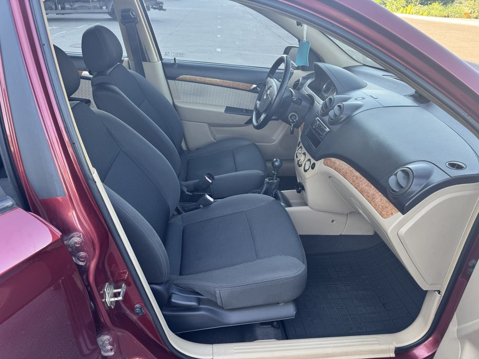 Продам Chevrolet Aveo LT