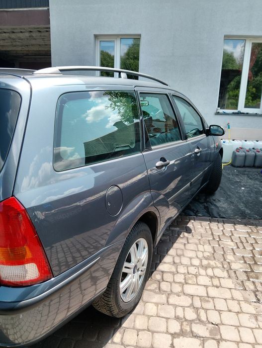 Продам ford focus 2004 бензин16
