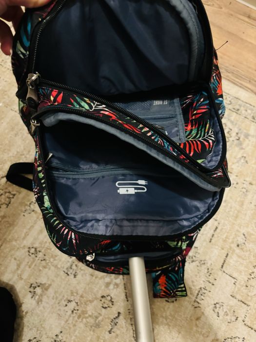 Plecak szkolny na kółkach ST.Right - pojemny tornister