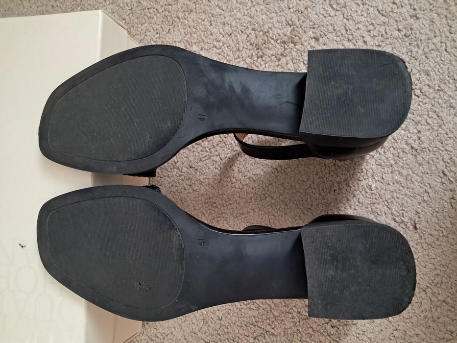 Босоніжки шкіряні 41