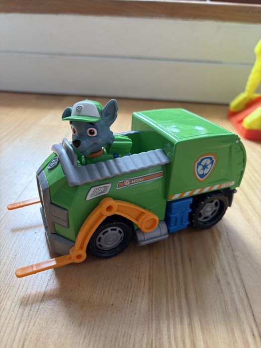 Psi Patrol, Rocky
