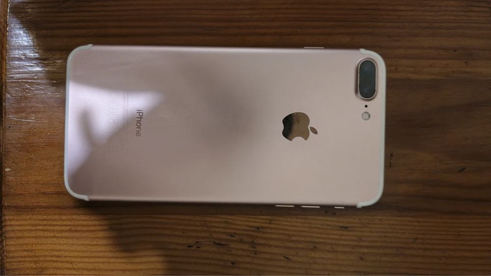 iPhone 7+ 128g  не дорого возможен обмен