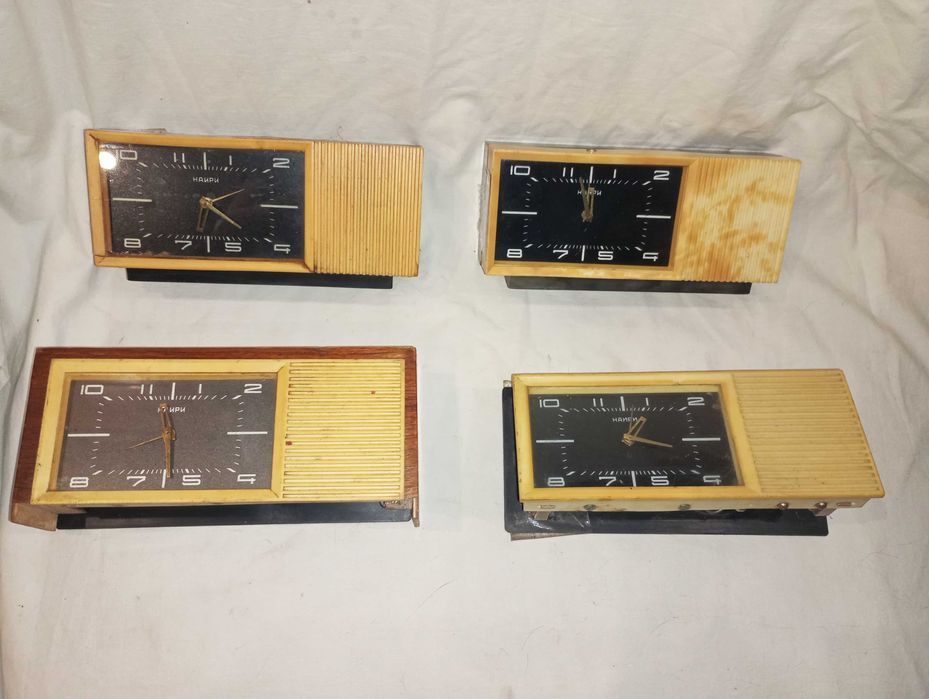Часы будильник механические настольные советские ссср на запчасти
