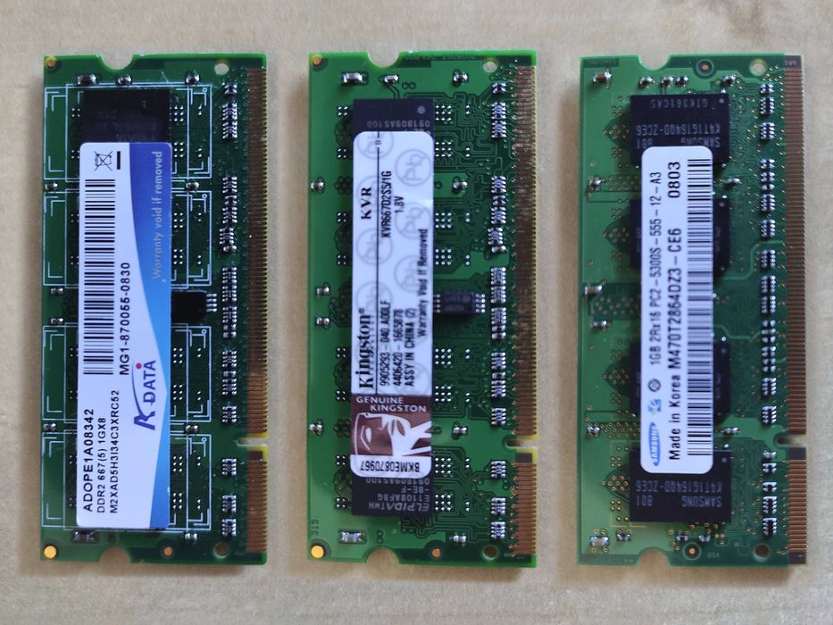 3x adata/Kingston/Samsung 1GB DDR2 667MHz (Memória de portátil, SO-DIMM)