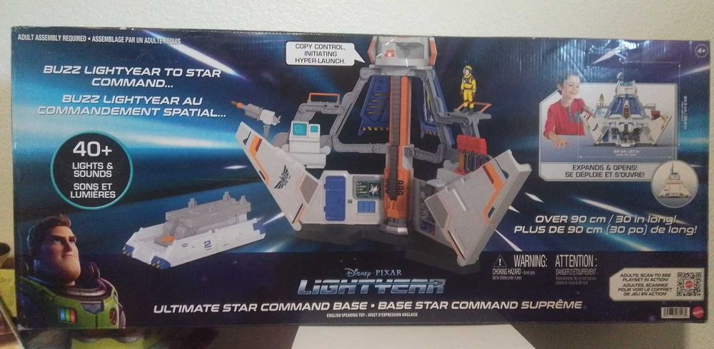 Buzz Lightyear – Ultimate Star Command Base | 40+ sons e luzes | 90 cm