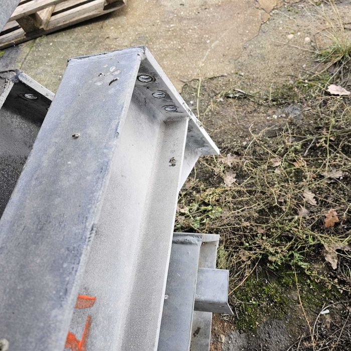 Ocynkowona konstrukcja hali 16 m x 37 m  stan idealny  jak nowa .