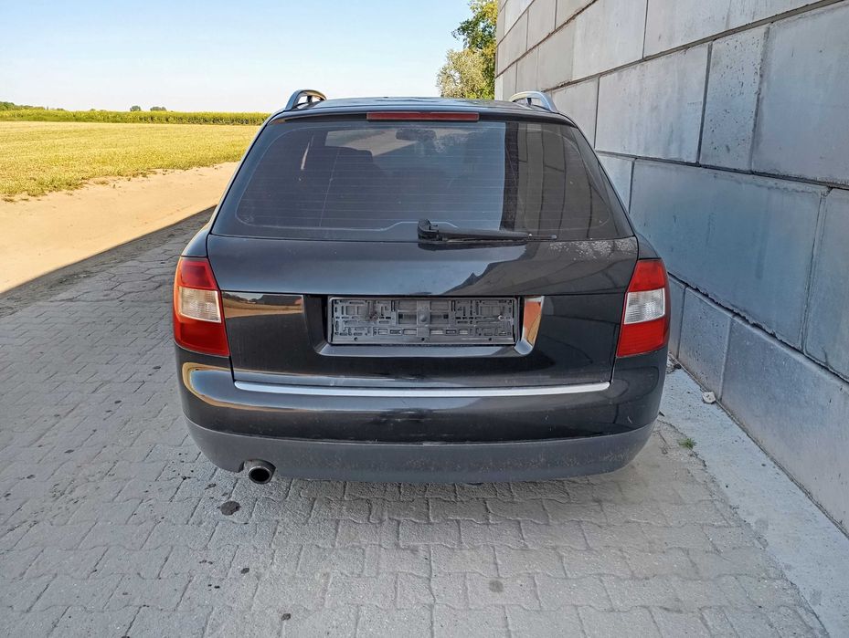 Audi A4 B6 - Na części - Drzwi / maska / błotnik / klapa / lampa/ inne