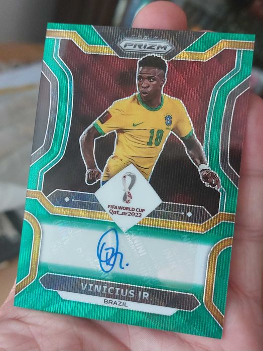 World Cup 2022 On-Card Autograph Vini Jr #S-VJR Brazil