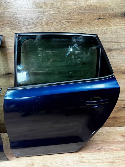 Drzwi przednie tylne lewe Volkswagen Polo 6R