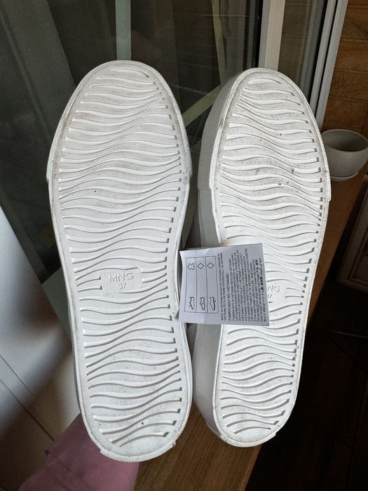 Пудрові кеди Mango