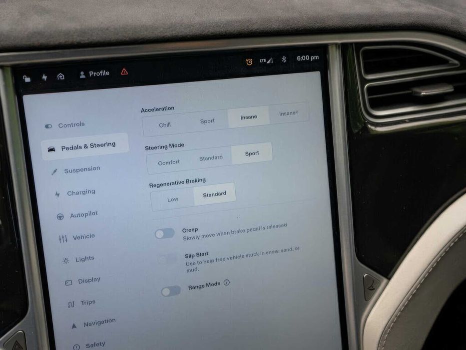 Tesla Model S P85D      2014