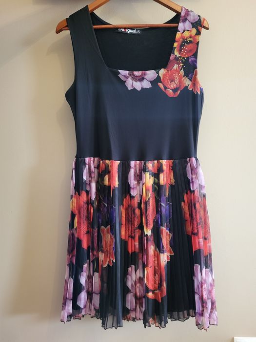 Sukienka nieużywana Desigual rozmiar XL