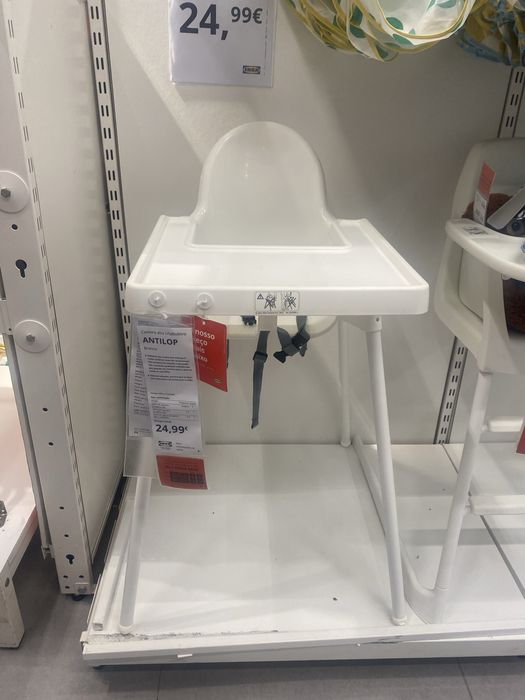 Cadeira alta com tabuleiro IKEA