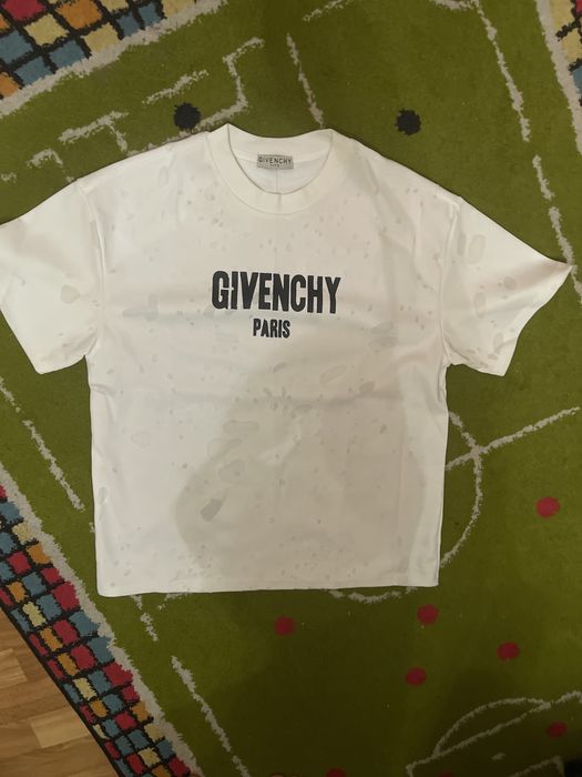Футболка givenchy
