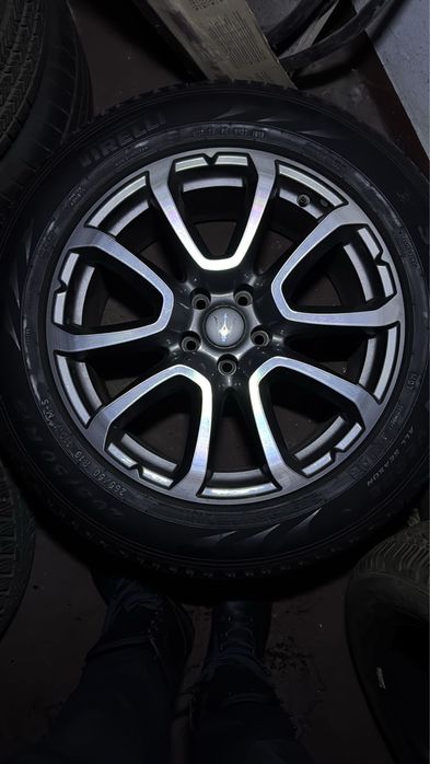 Felgi Maserati 19” + opony pirelli Levante
