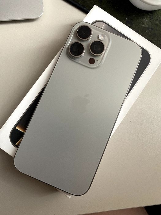 iPhone 16 Pro Max 256GB ( Natural Titanium) - стан нового!