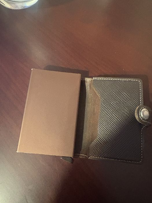 Carteira SECRID com 2 anos