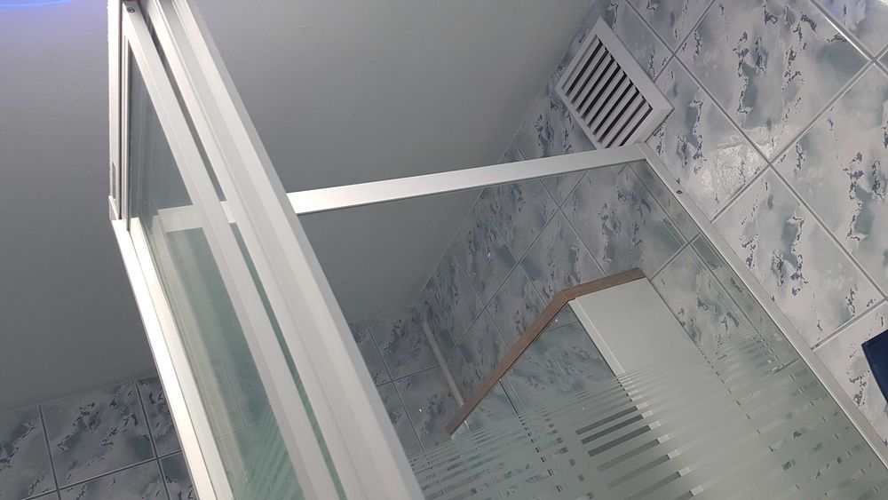 Kabina prysznicowa SANPLAST 90x90 cm – szkło hartowane, kompletna