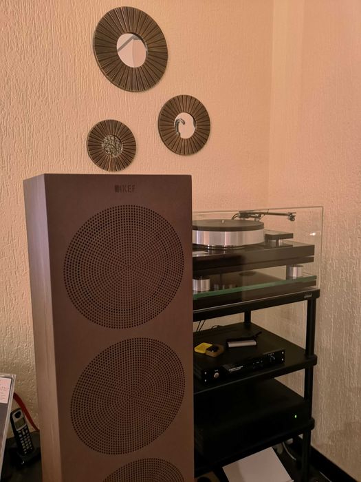 Colunas premiadas KEF R11